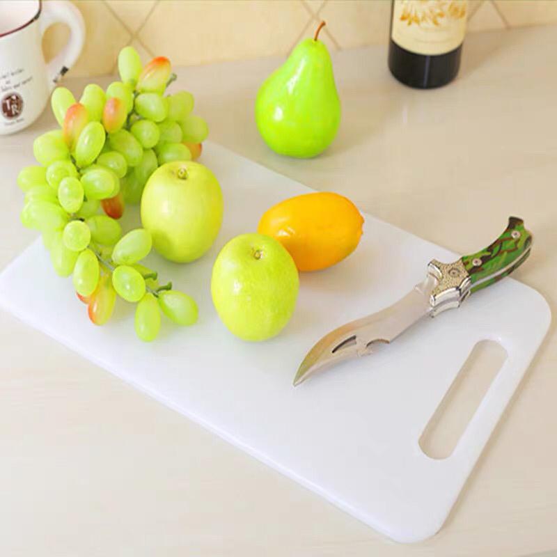 لوح تقطيع خضار ابيض