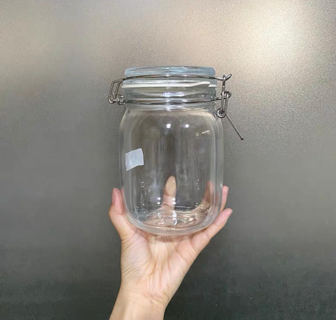 برطمان زجاج بقفل